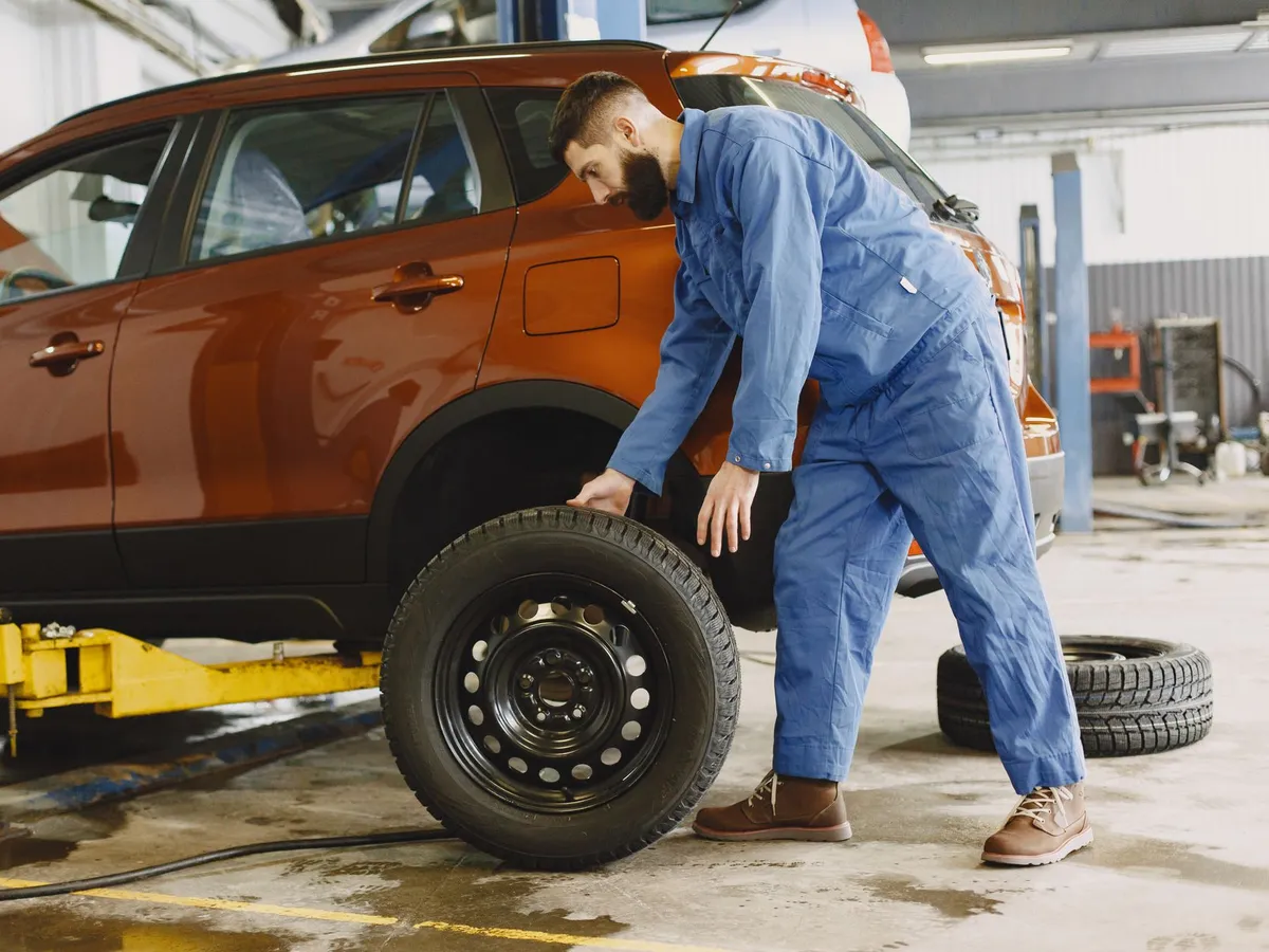 4x4 tyre being changed at The Tyre Warehouse Wellington